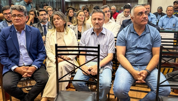 Geraldo Pereira desabafa na Aleac e diz que planos de manejos só servem para esquentar o frio de Macron, presidente francês